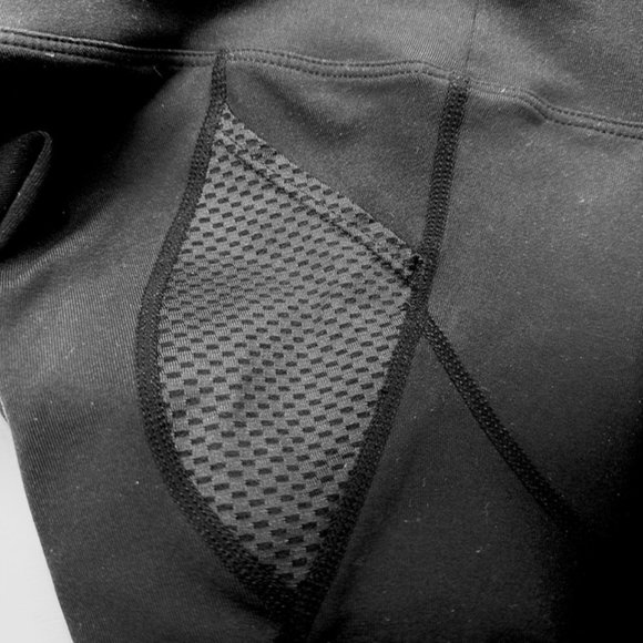 SUGOI Womens Cycling padded shorts 88% Nylon 12% spandex XS - Picture 9 of 9